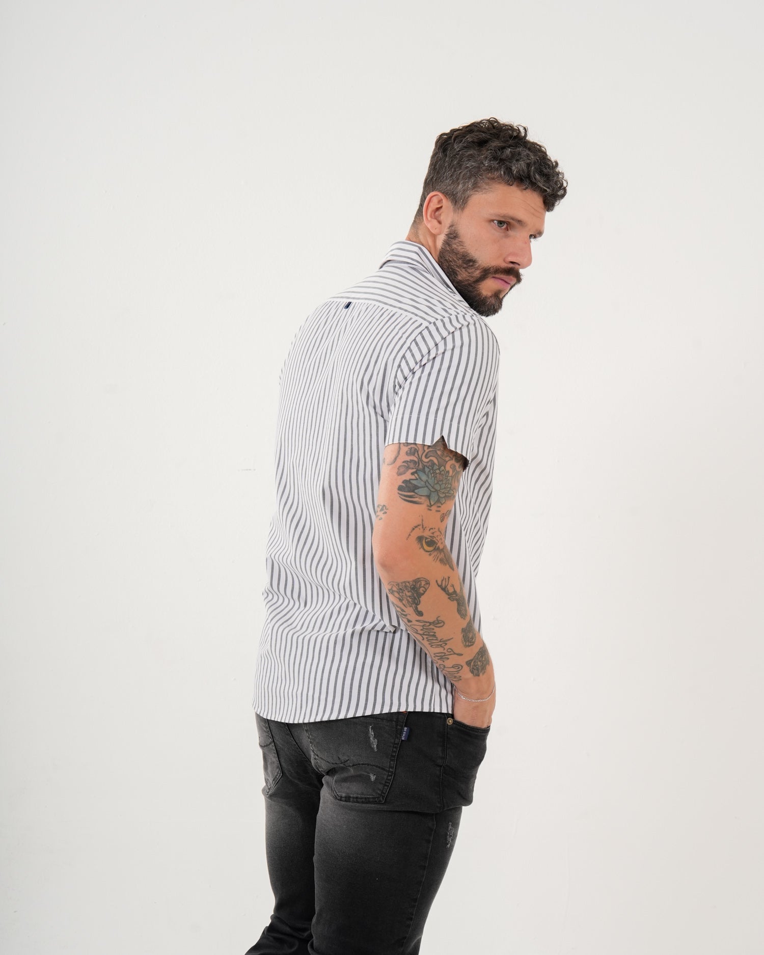Camisa Masculina Manga Corta | Algodón Premium a Rayas Gris y Blanco