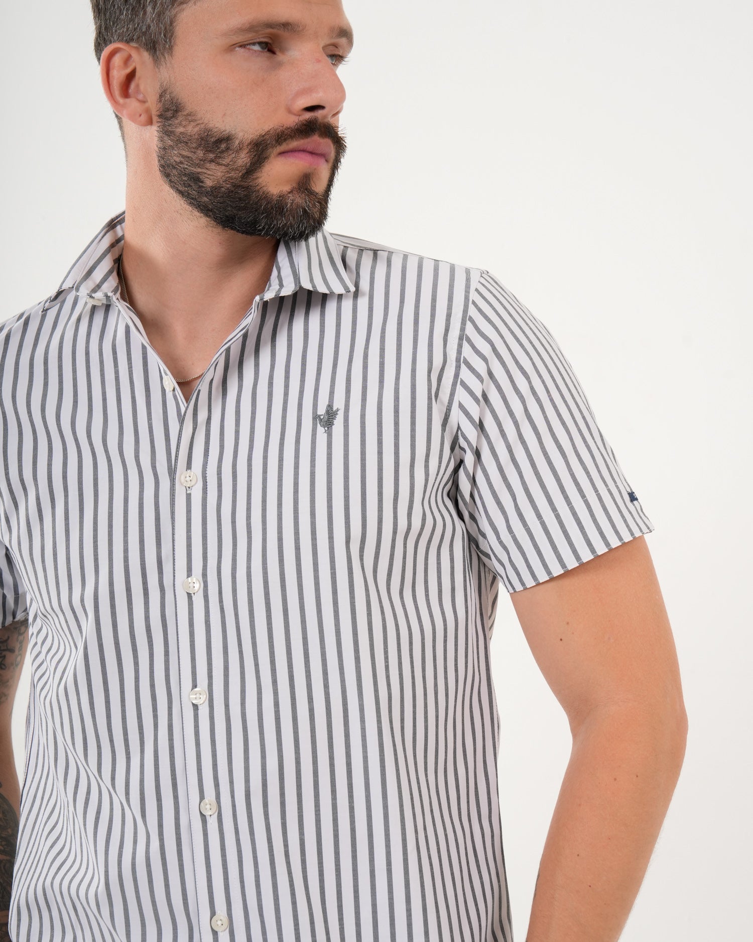 Camisa Masculina Manga Corta | Algodón Premium a Rayas Gris y Blanco