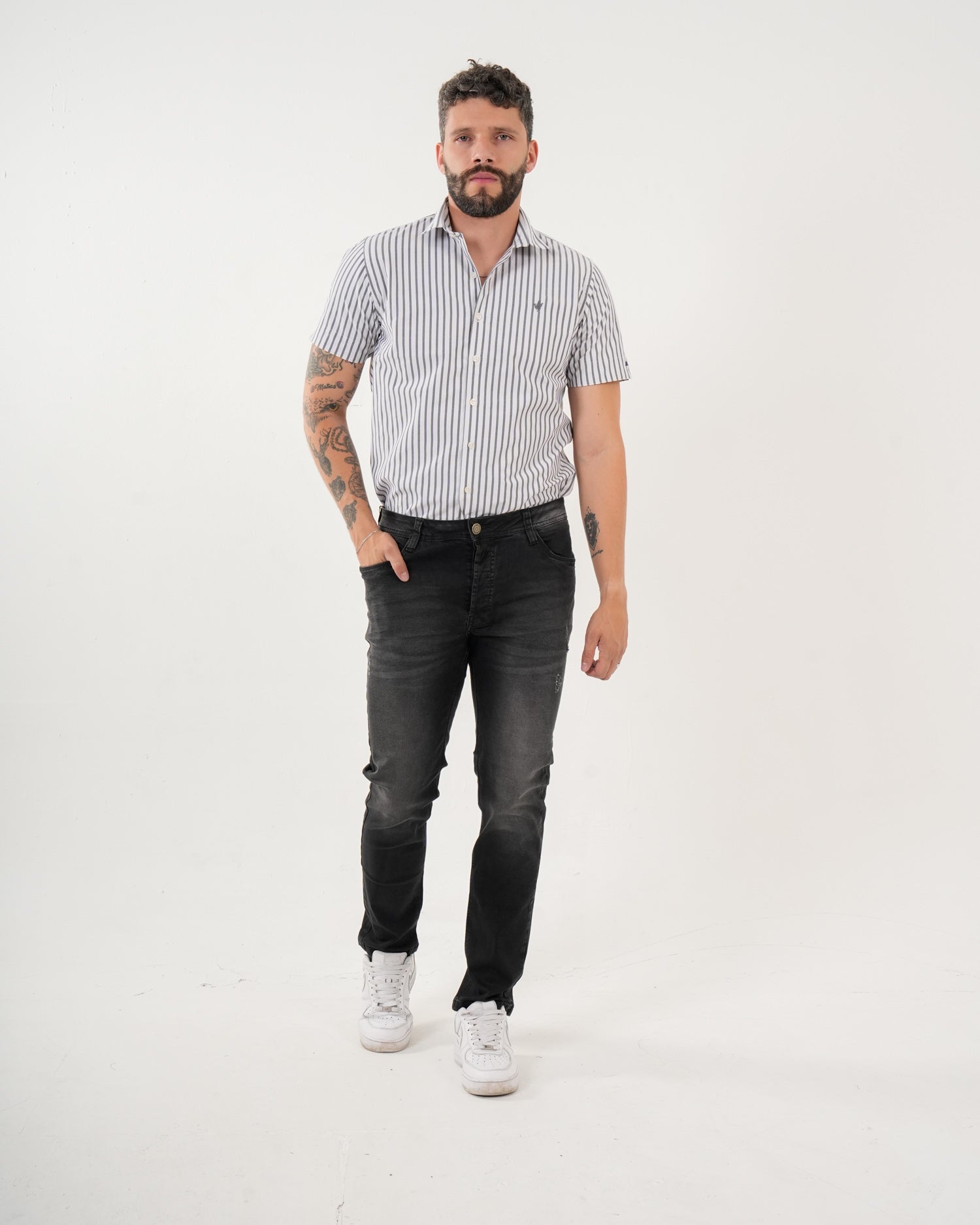 Jean Masculino Slim Fit | Denim Premium Negro Oscuro con Rotos