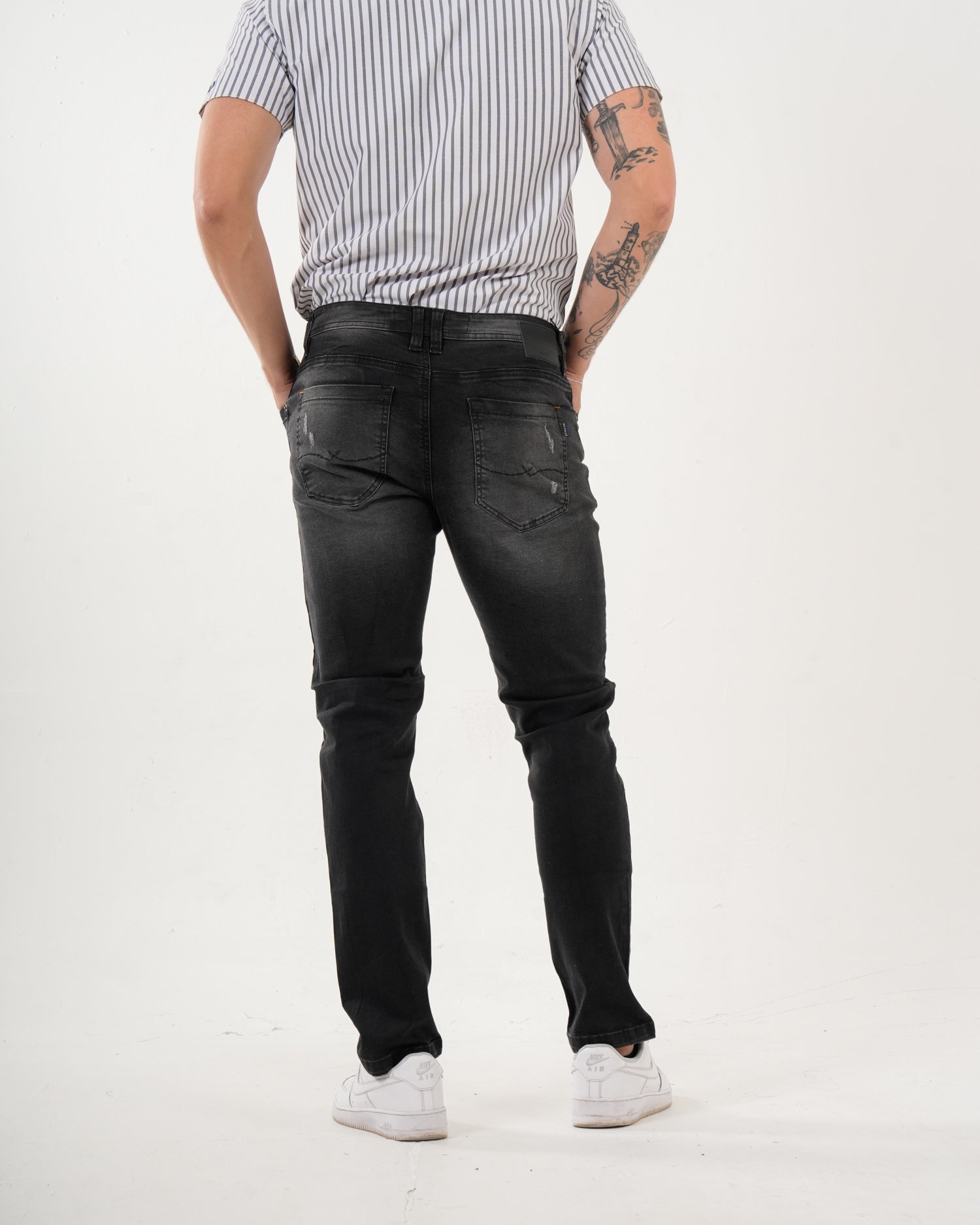 Jean Masculino Slim Fit | Denim Premium Negro Oscuro con Rotos
