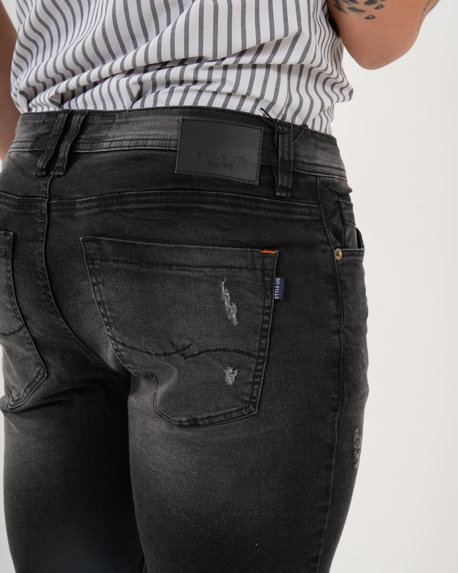 Jean Masculino Slim Fit | Denim Premium Negro Oscuro con Rotos