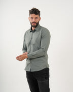 Camisa Masculina Manga Larga | Algodón Premium Gris Verdoso con Logotipo Bordado