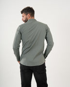 Camisa Masculina Manga Larga | Algodón Premium Gris Verdoso con Logotipo Bordado
