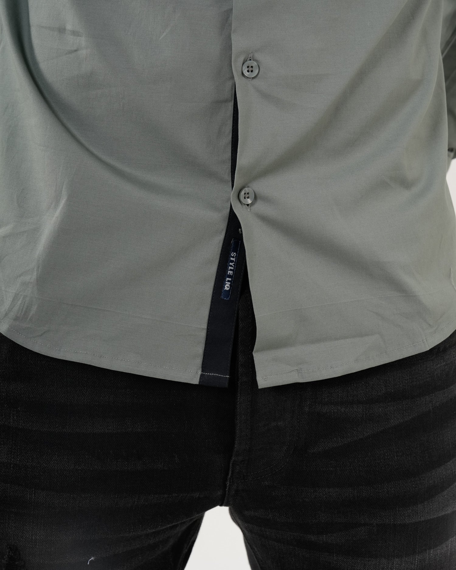Camisa Masculina Manga Larga | Algodón Premium Gris Verdoso con Logotipo Bordado