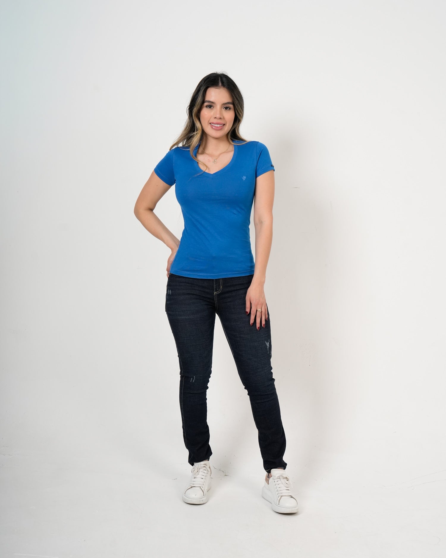 Camiseta Femenina Manga Corta | Algodón Premium Azul Royal Escote V