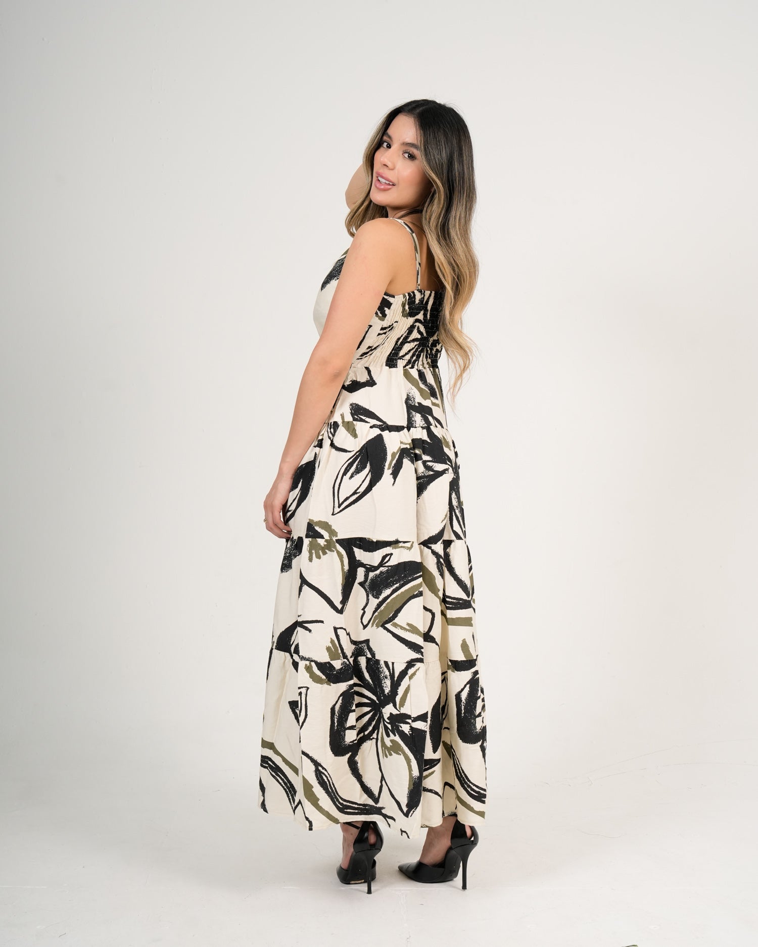 Vestido Femenino Midi | Algodón Premium Estampado Floral Blanco y Negro