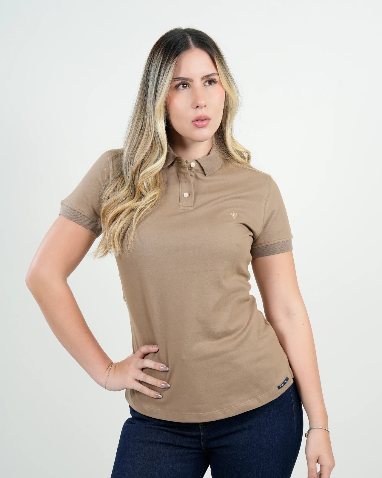 Polo Mujer Beige Clásico