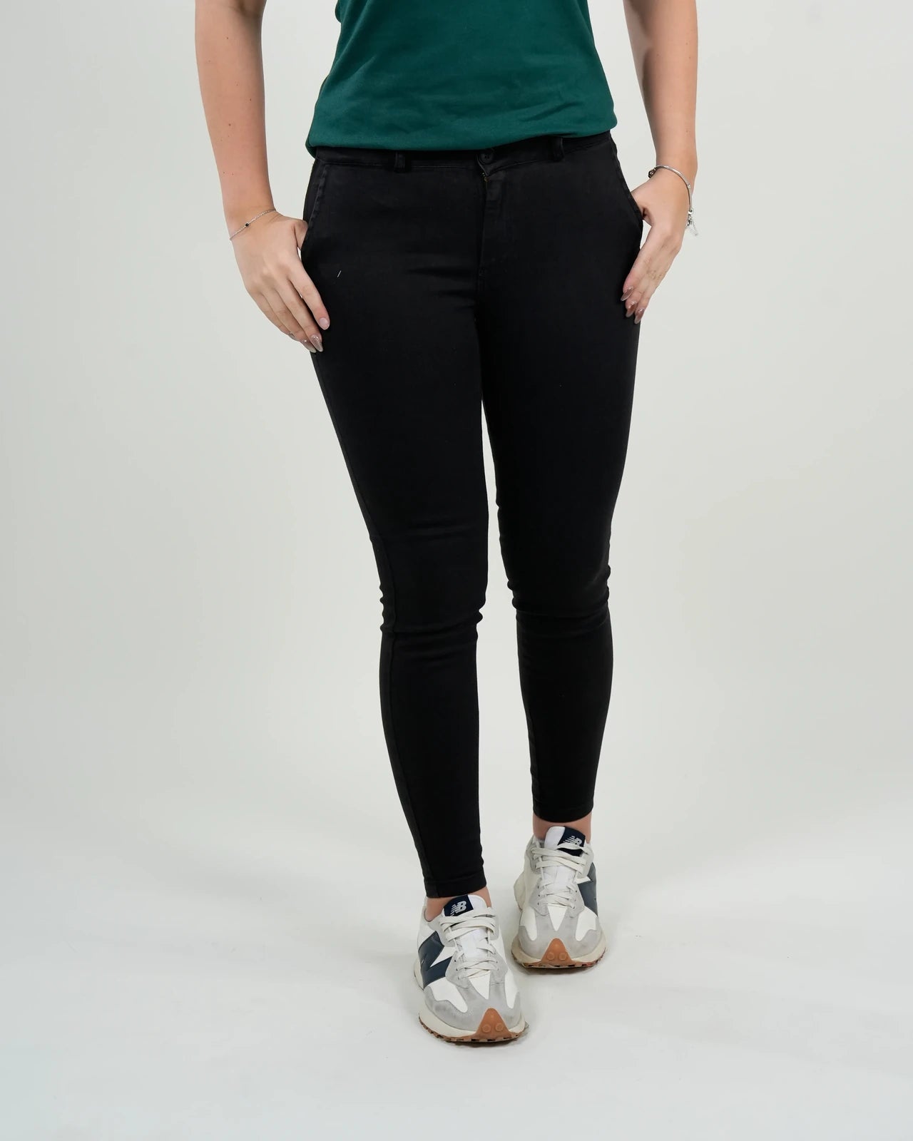 Jean Mujer Negro Skinny "Belmont Noir"