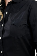 Camisa Mujer Negra Clásica "Midnight Elegance"