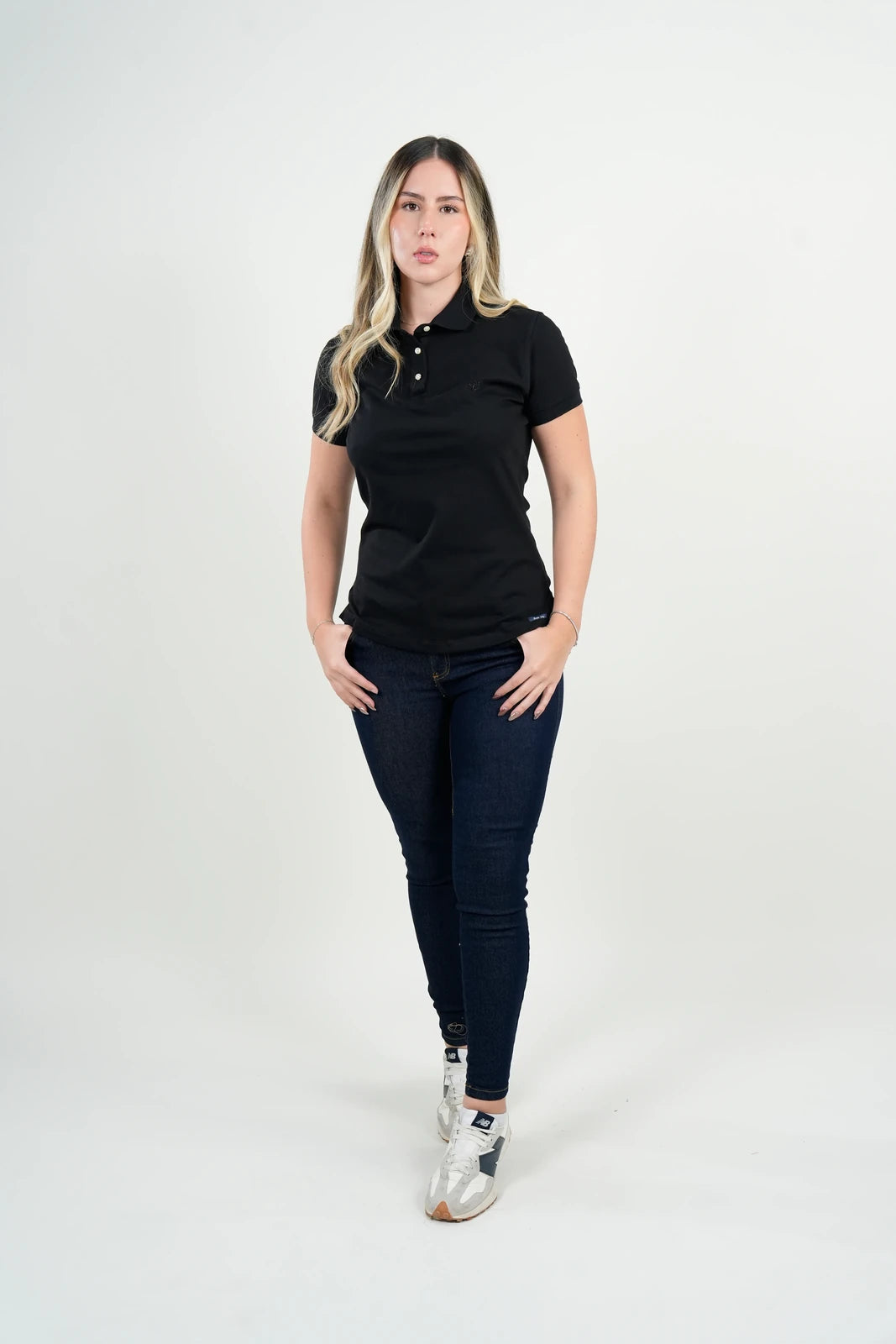 Polo Mujer Negro "Timeless Black"