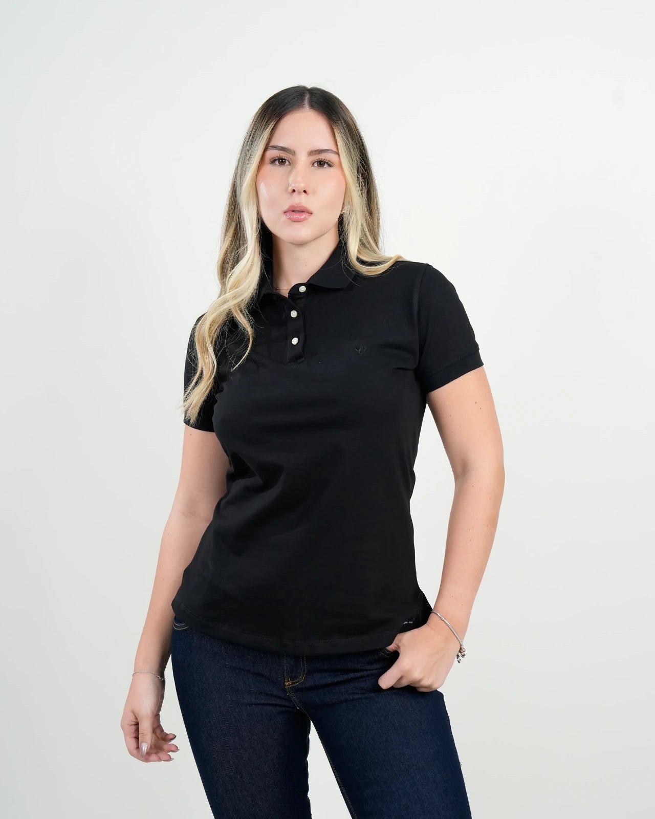Polo Mujer Negro "Timeless Black"