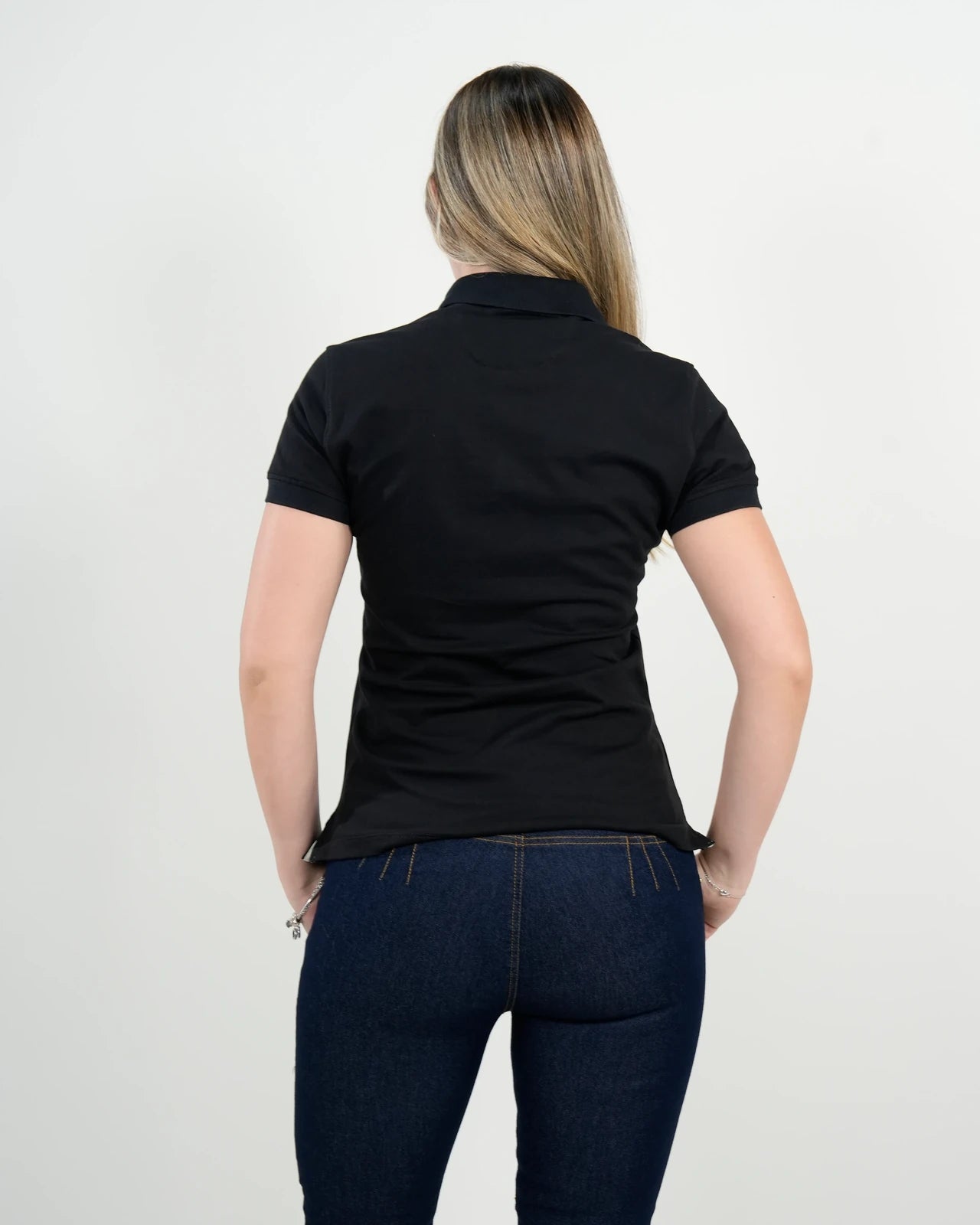 Polo Mujer Negro "Timeless Black"