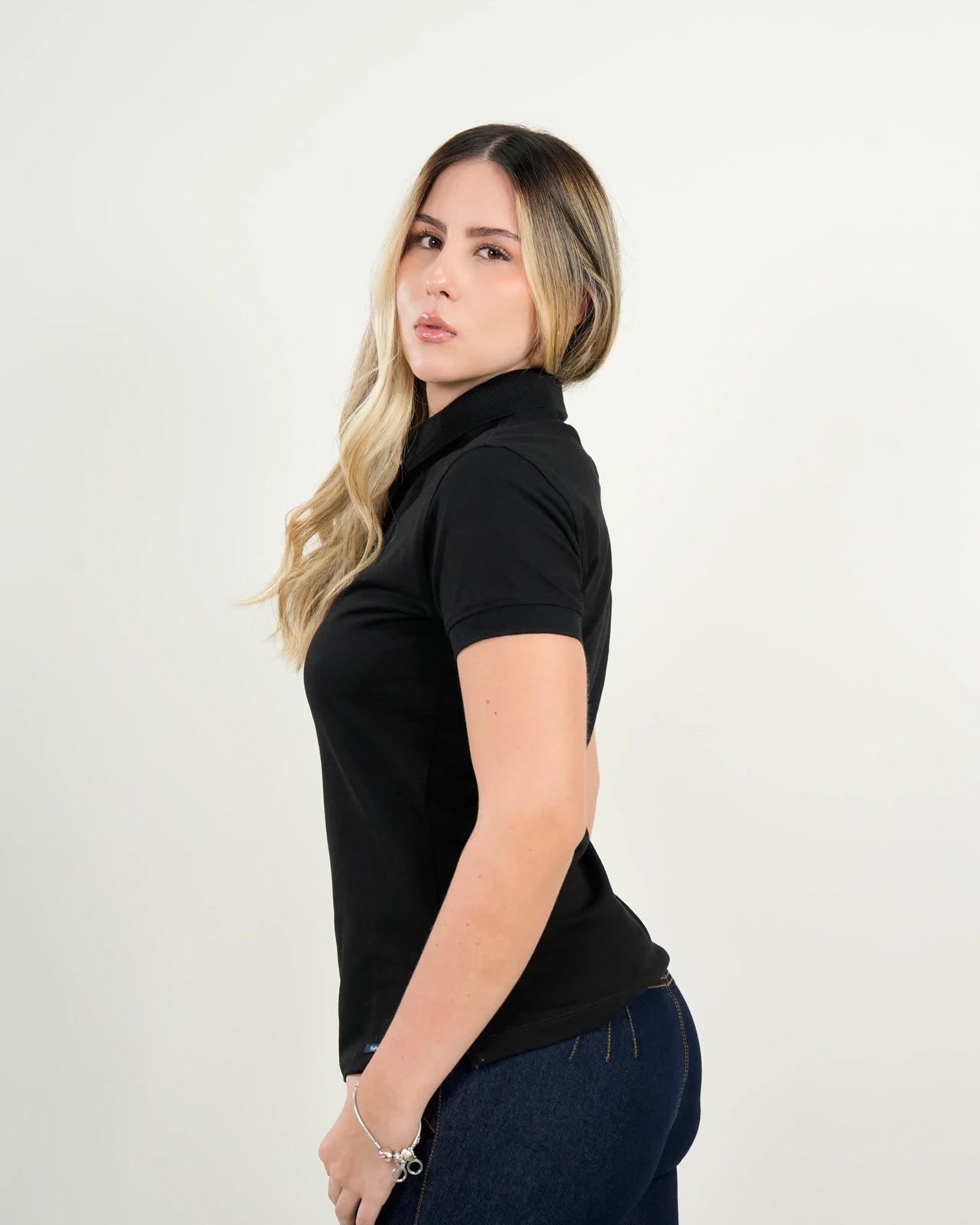 Polo Mujer Negro "Timeless Black"