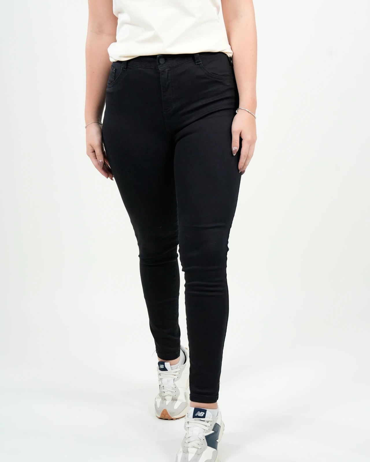 Jean Skinny Mujer Negro "Essential Black"