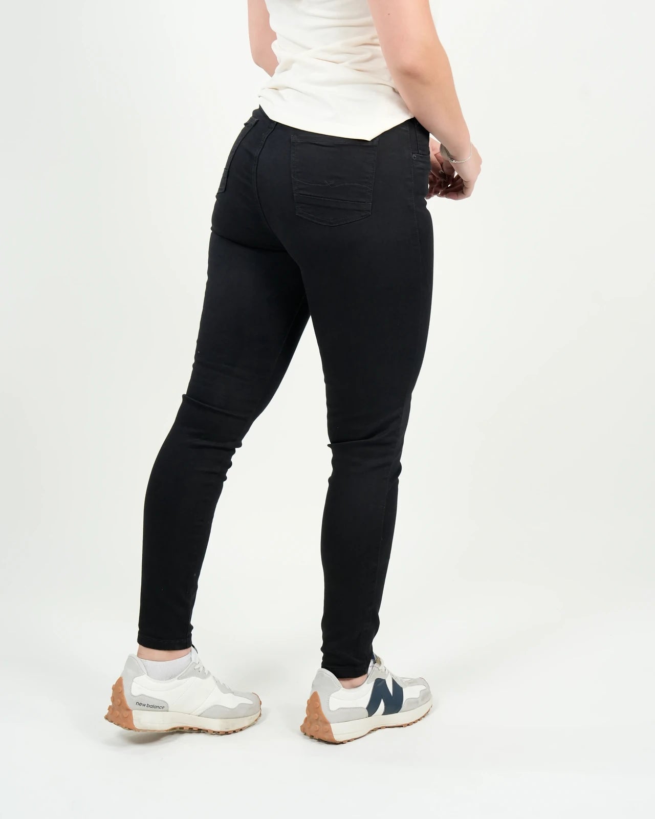 Jean Skinny Mujer Negro "Essential Black"