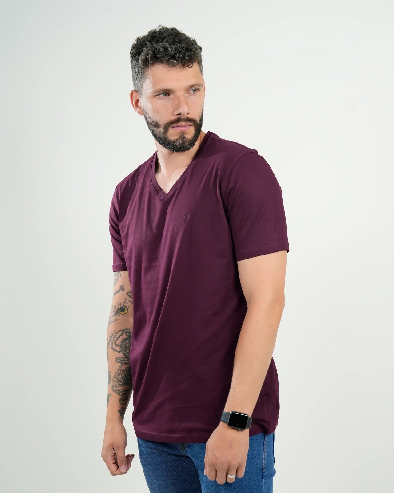 Camiseta Windsor Cuello V Vino Tinto