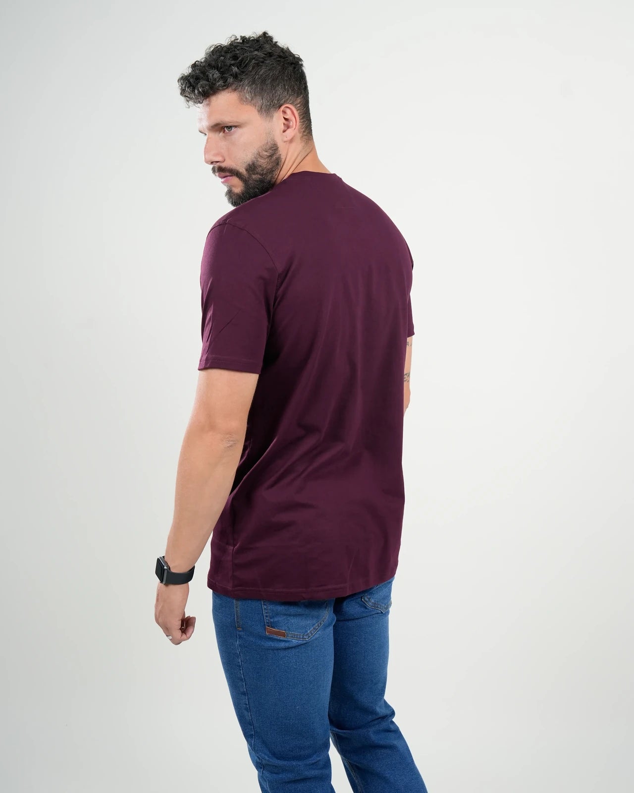 Camiseta Windsor Cuello V Vino Tinto