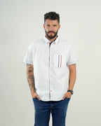 Camisa Blanca de Manga Corta con Detalles Tricolor