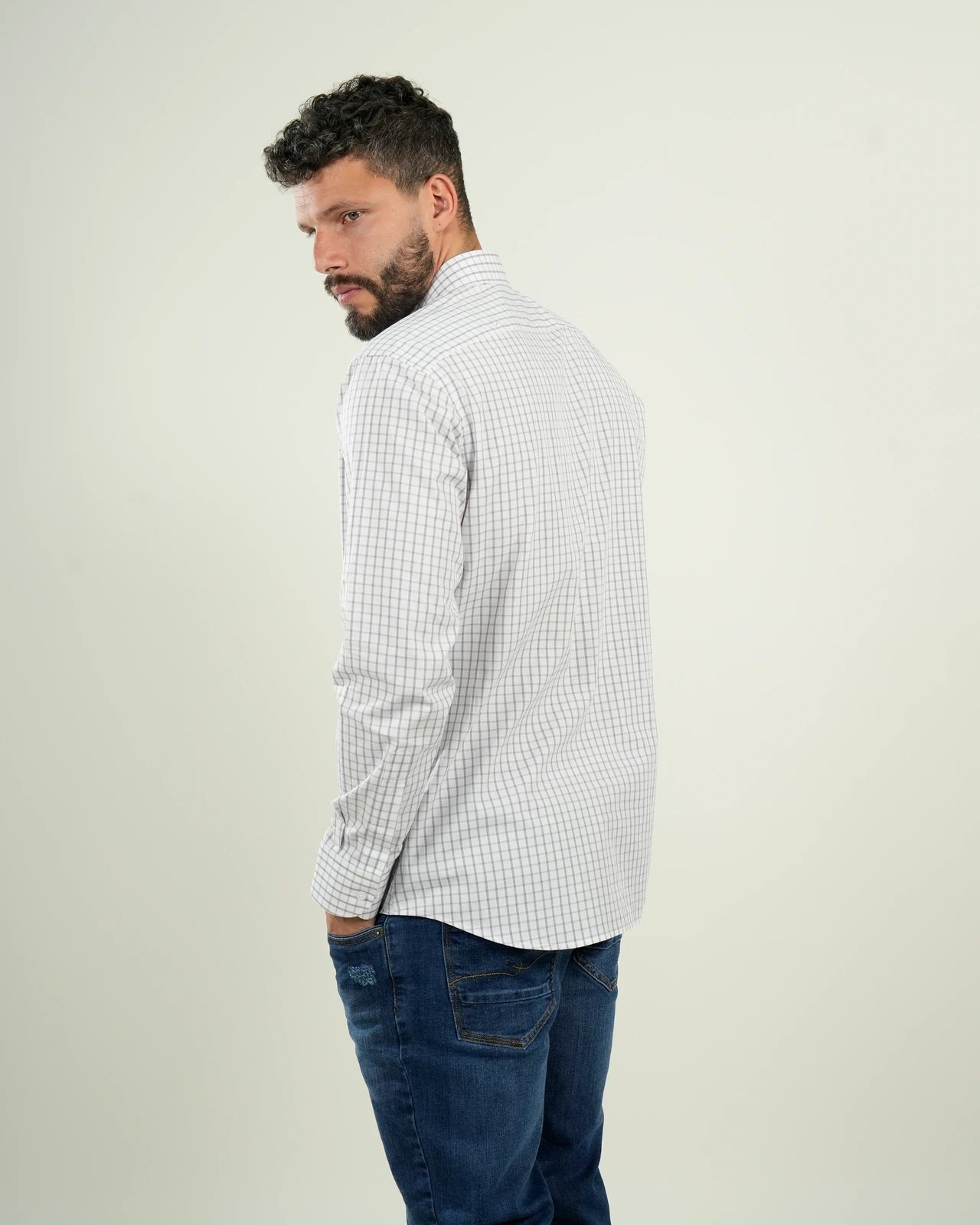 Camisa de vestir a cuadros blancos y azules