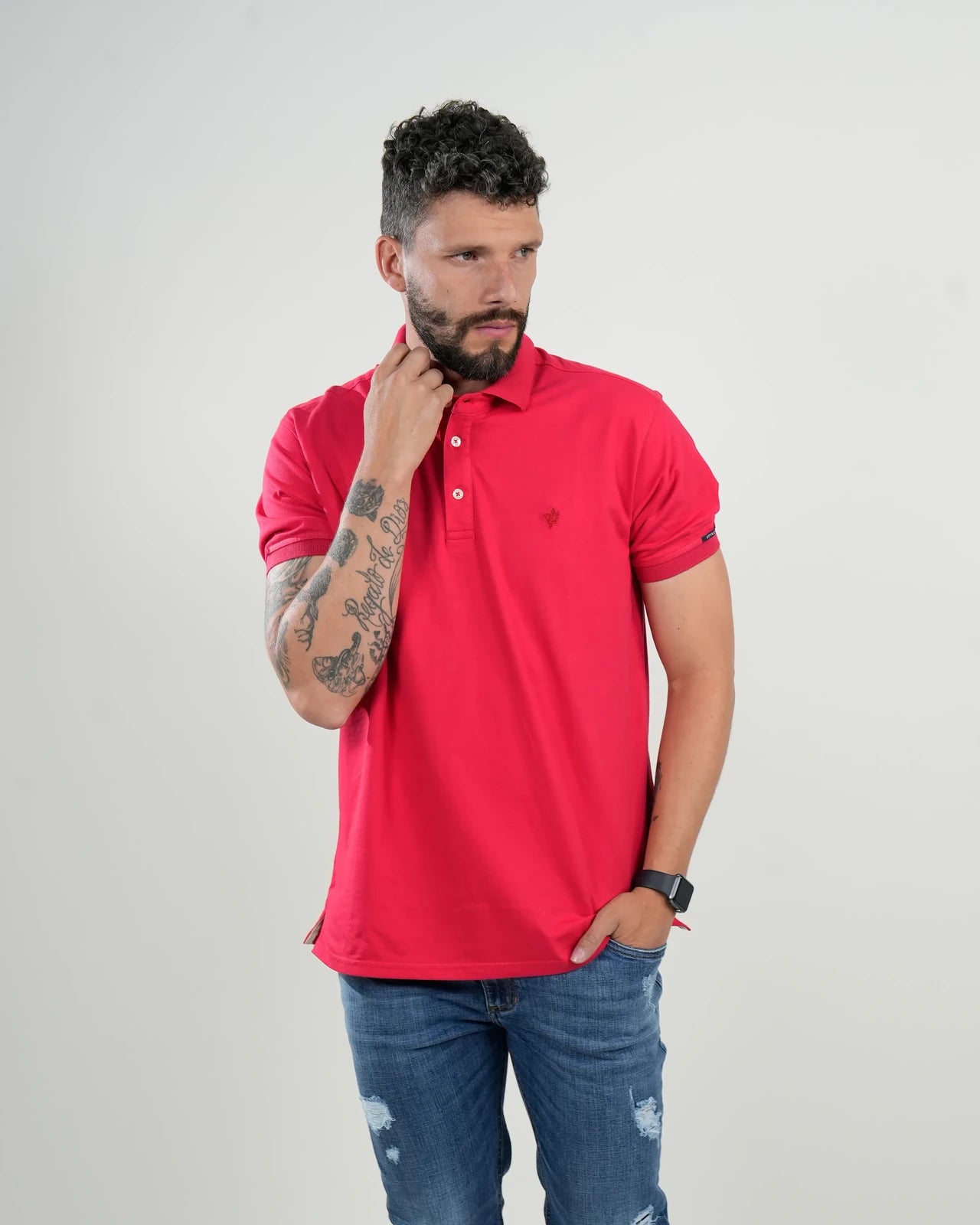 Playera tipo polo para hombre en color rojo – Estilo casual y elegante