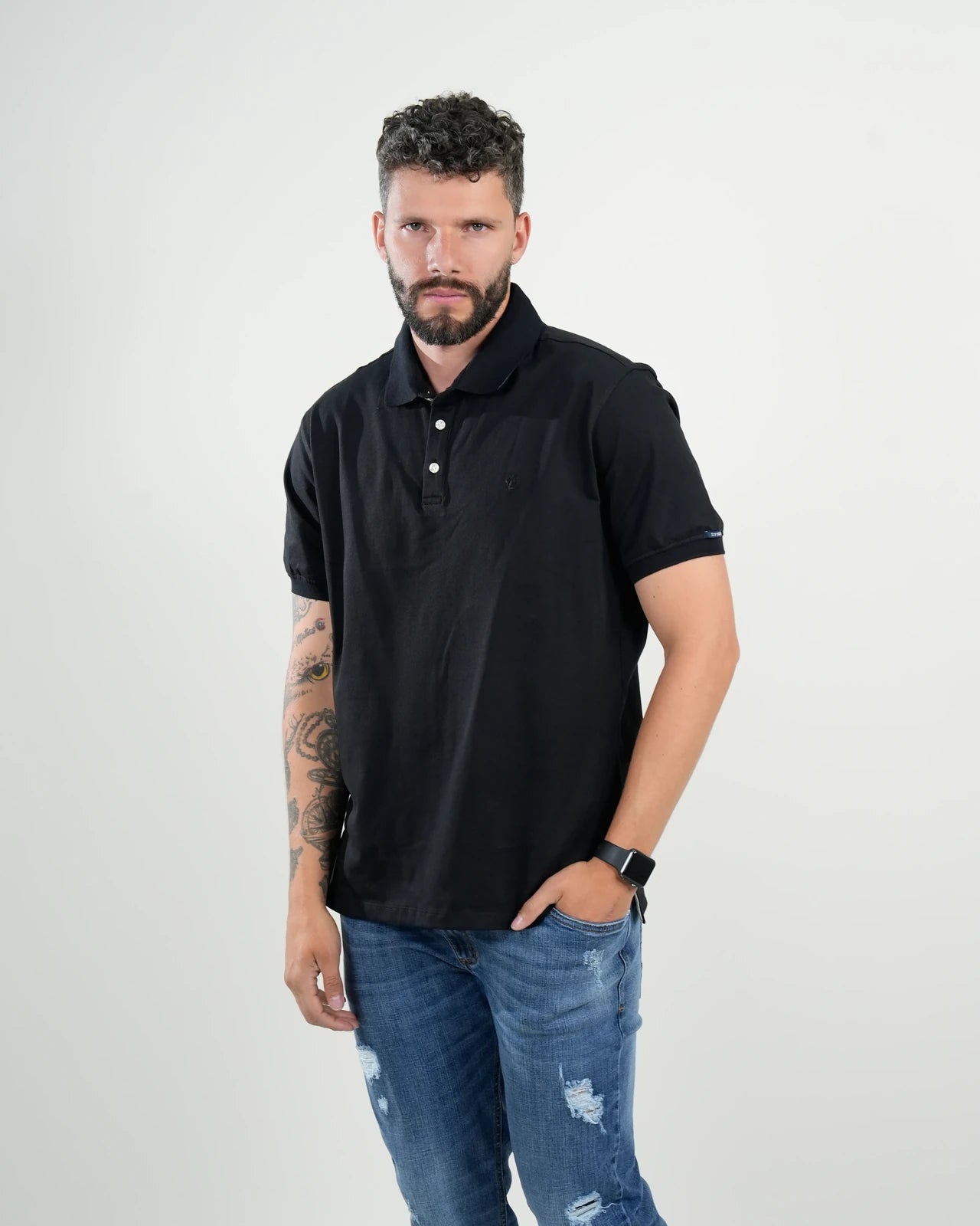 Polo para hombre en color negro – Ideal para look casual o semi formal