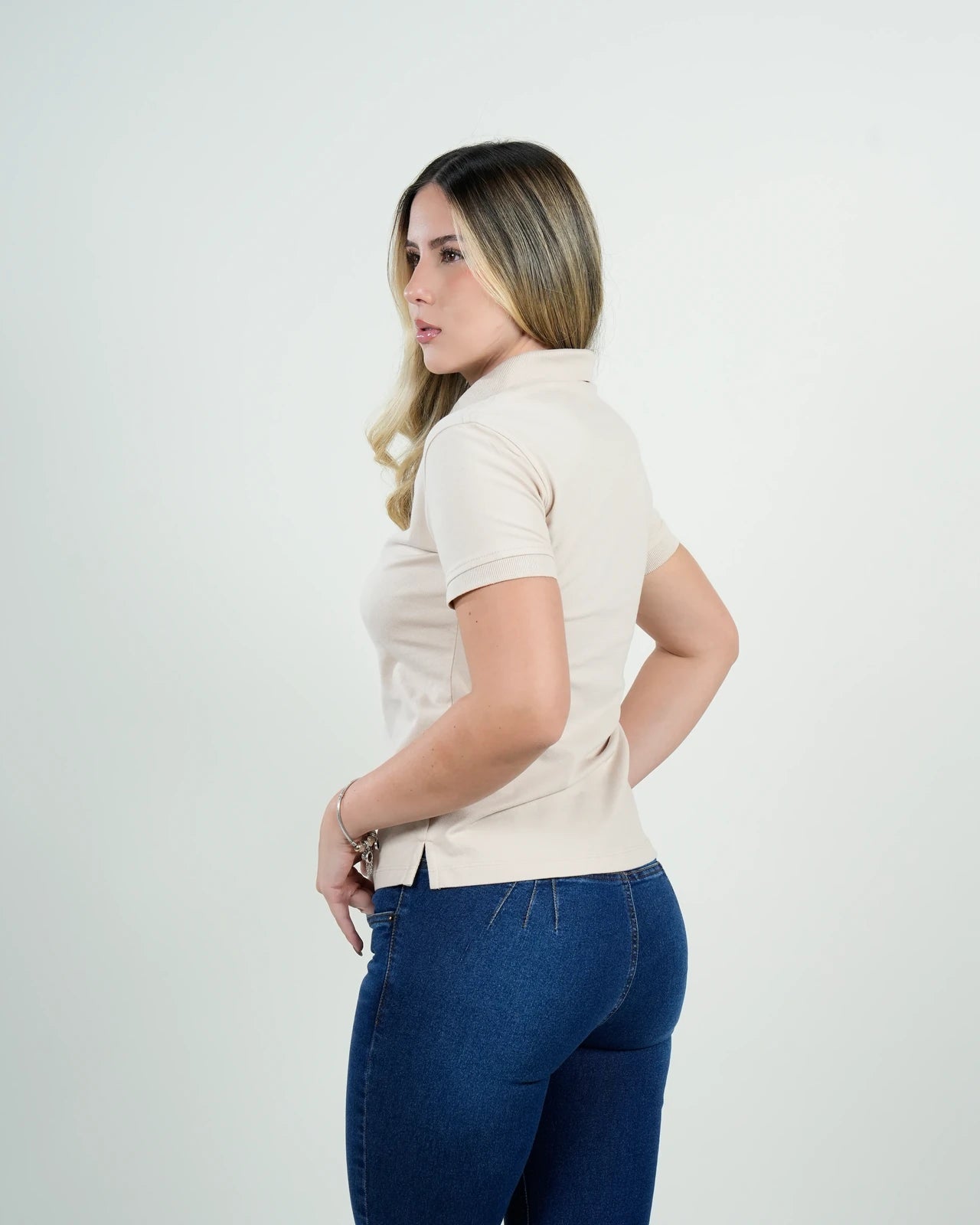 Polo Beige Clásico Essential