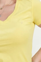 Camiseta Amarilla Cuello V