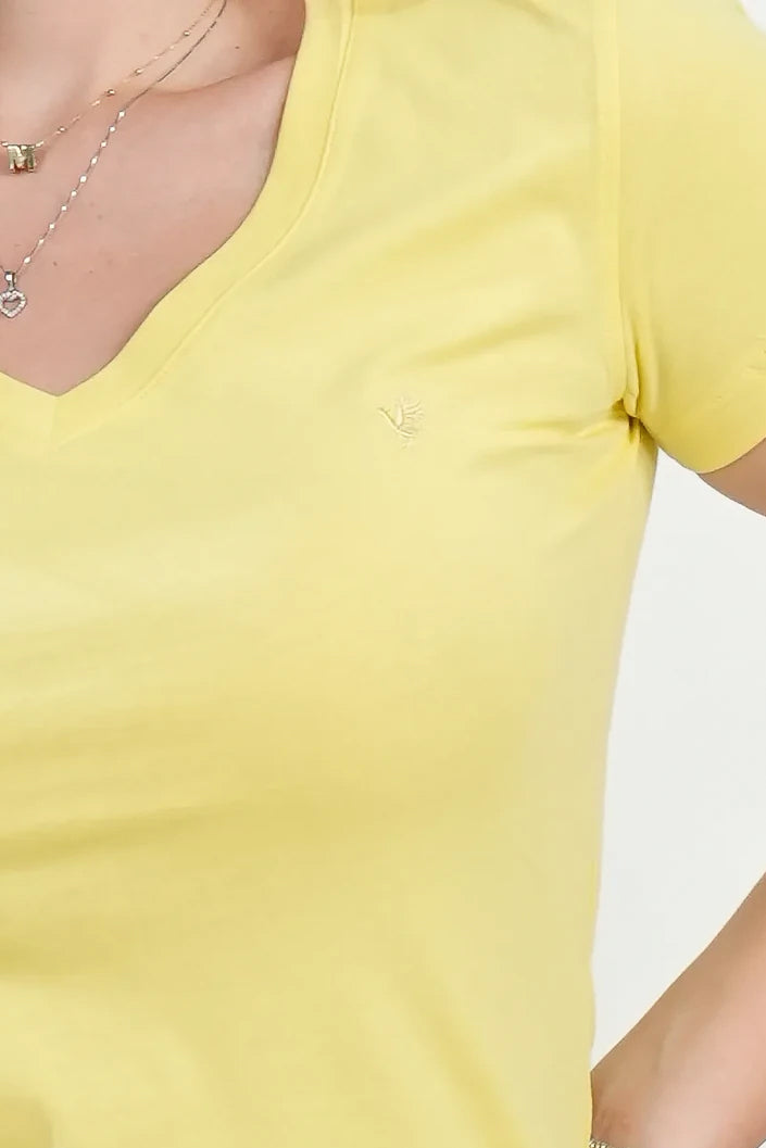 Camiseta Amarilla Cuello V