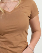 Camiseta Cuello V Café