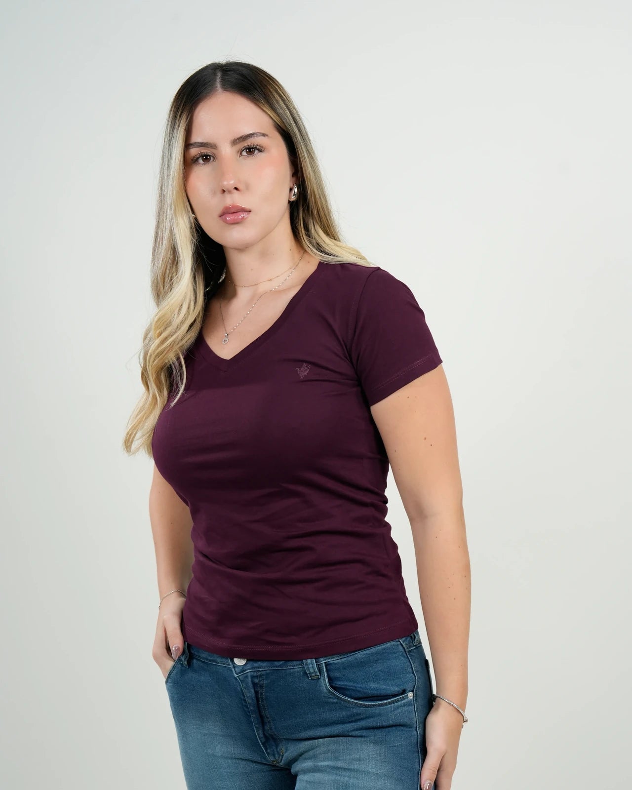 Camiseta Ashford Vino Escote V