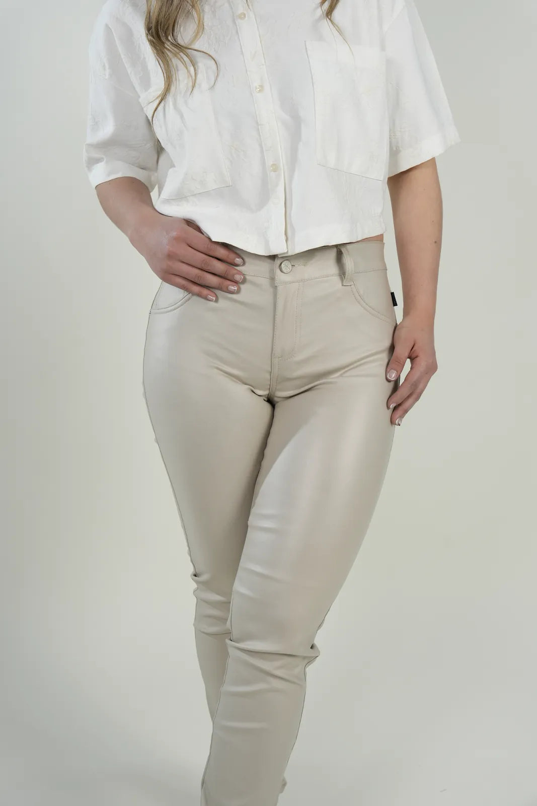 Pantalón Leather Touch Beige