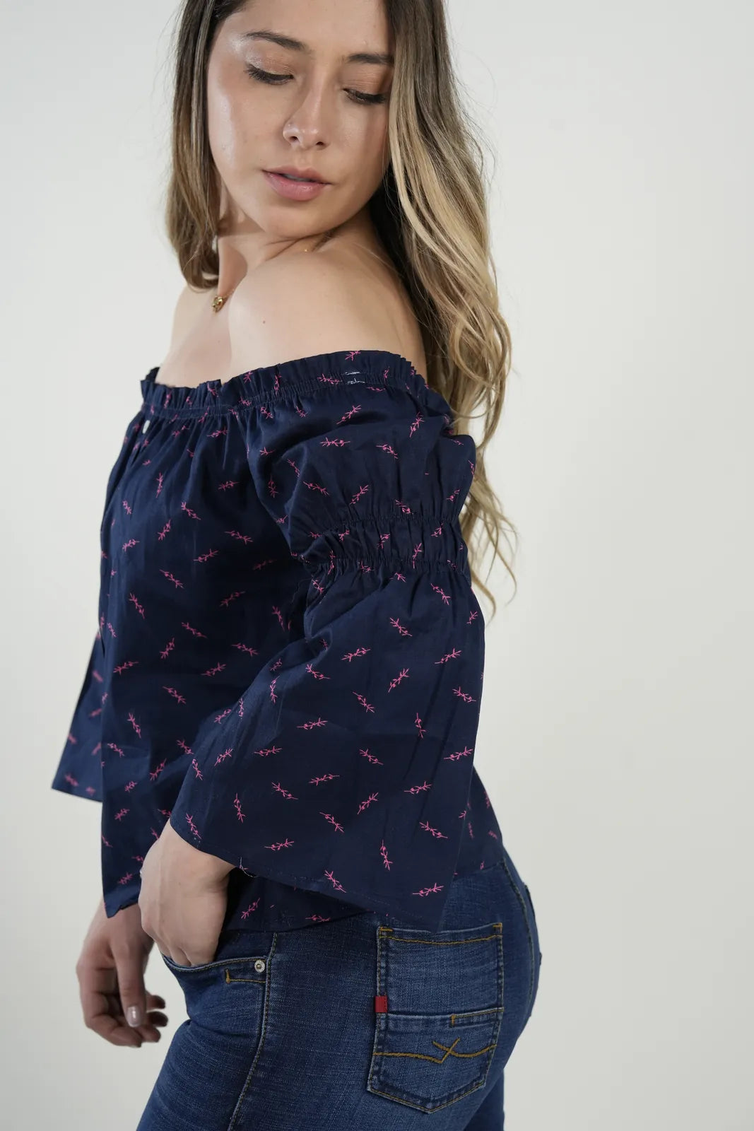 Blusa hombros descubiertos midnight bloom