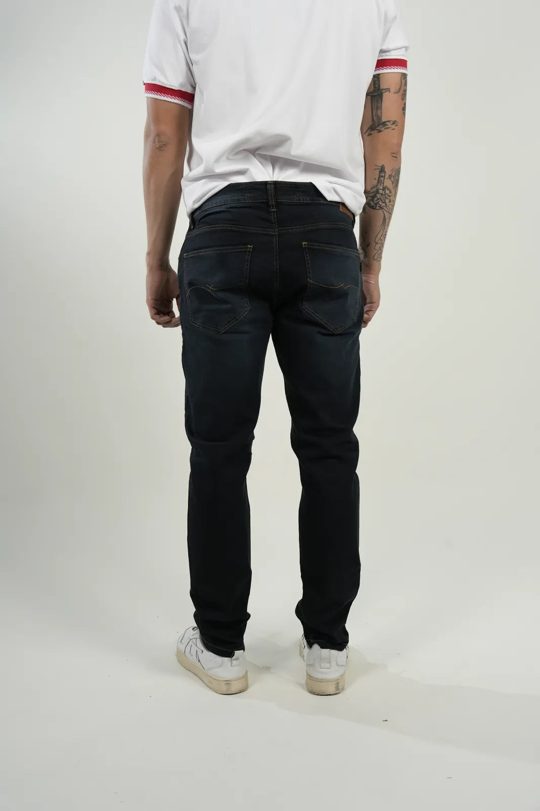 Jean Indigo Essential