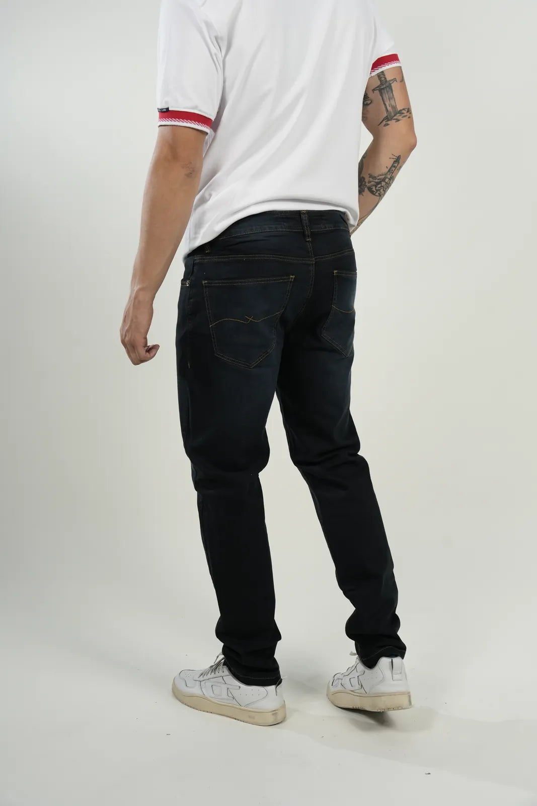 Jean Indigo Essential