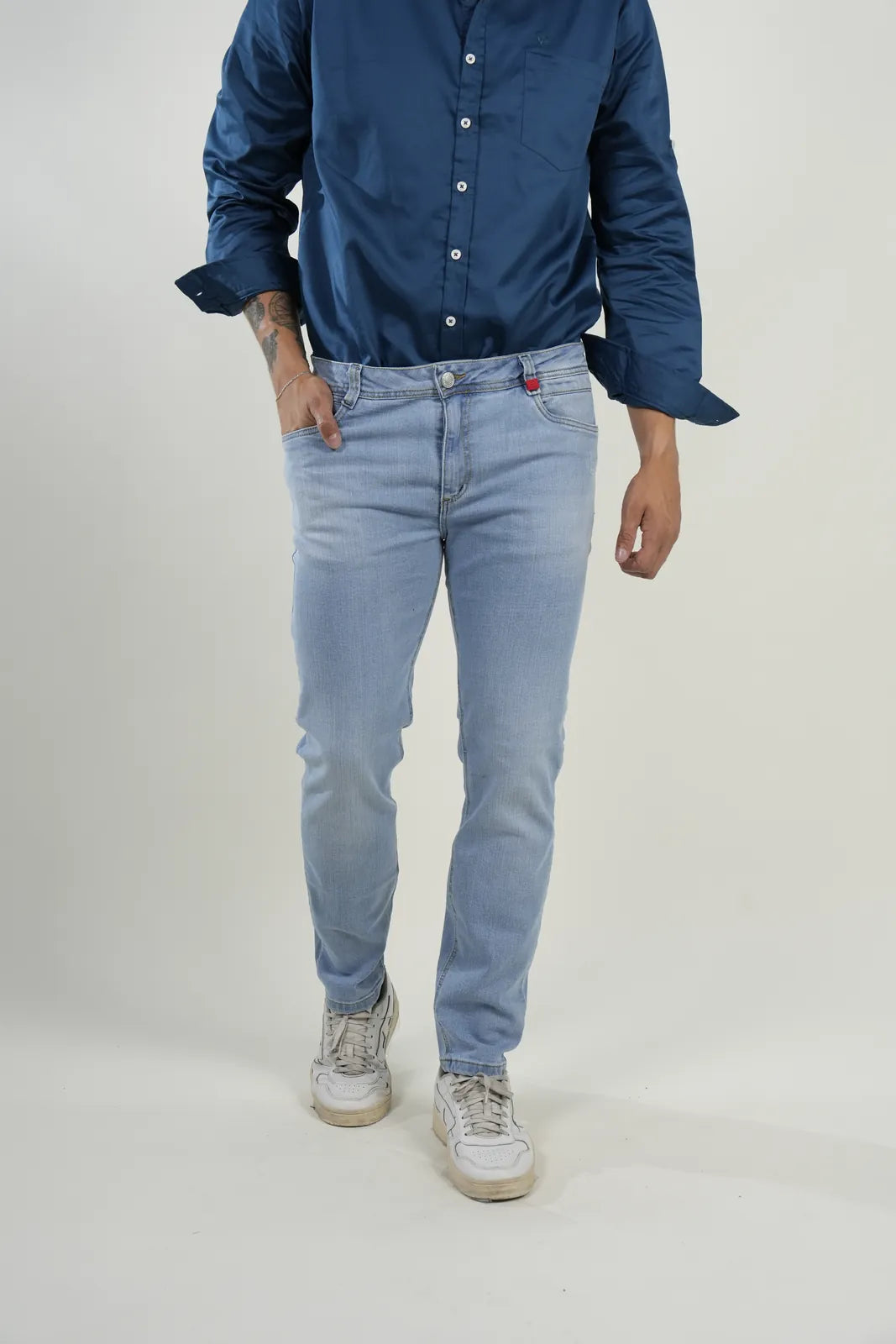 Jean Light Blue Essential