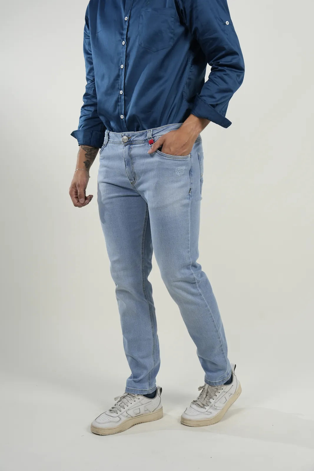 Jean Light Blue Essential
