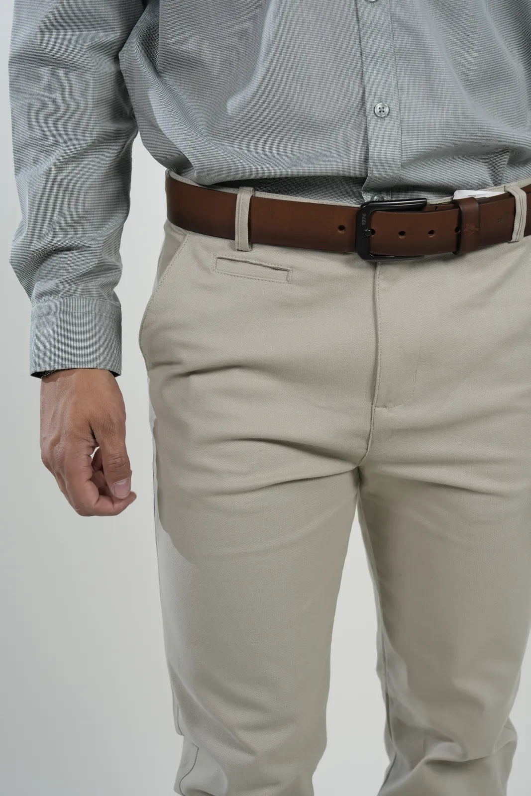 Pantalón Khaki Essential