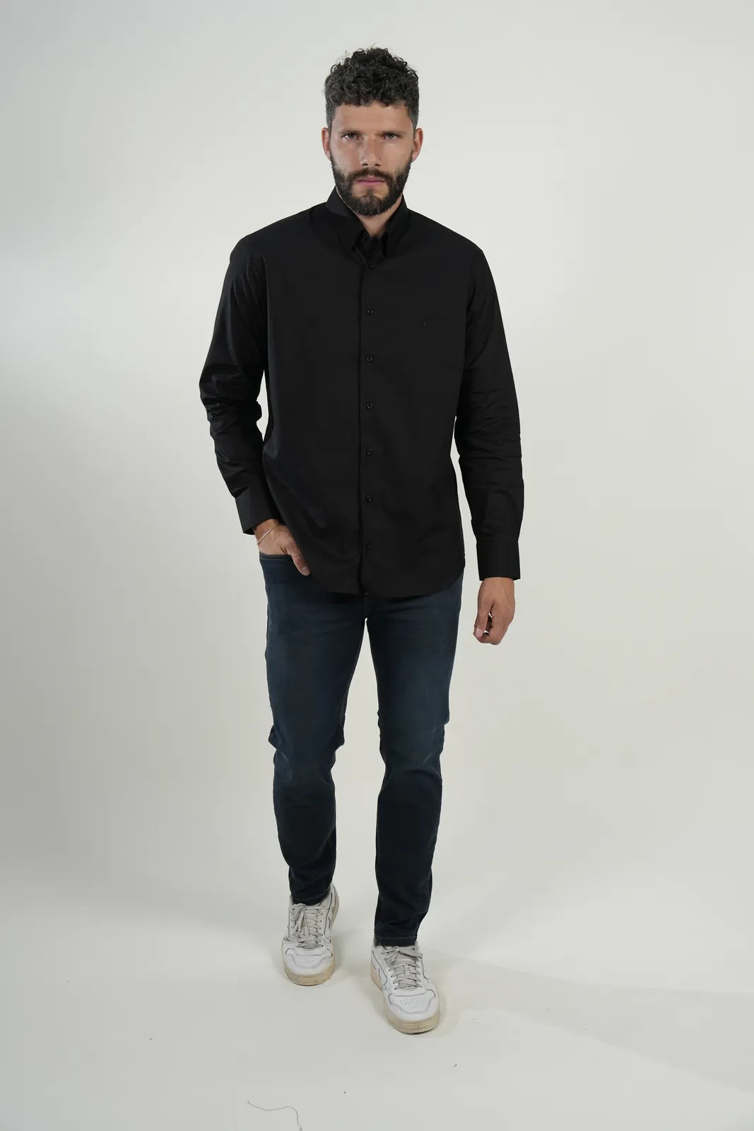 Camisa Black Essential