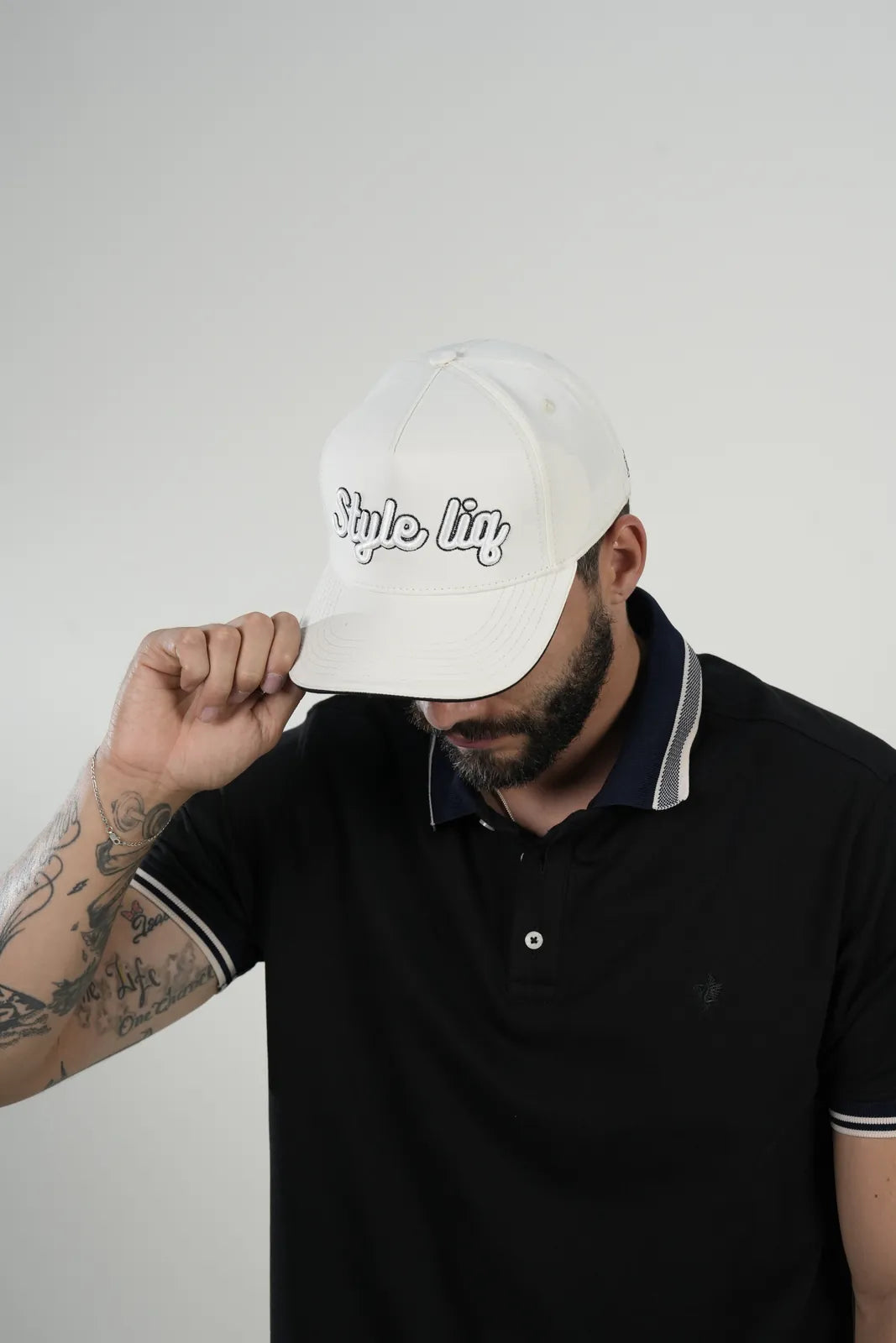 Gorra estilo clásico bordada