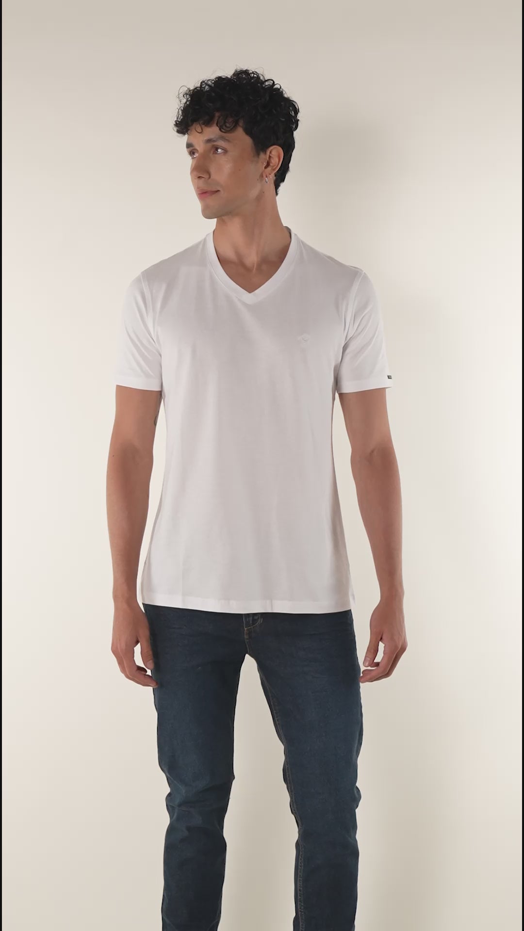 Camiseta básica para hombre manga corta cuello V